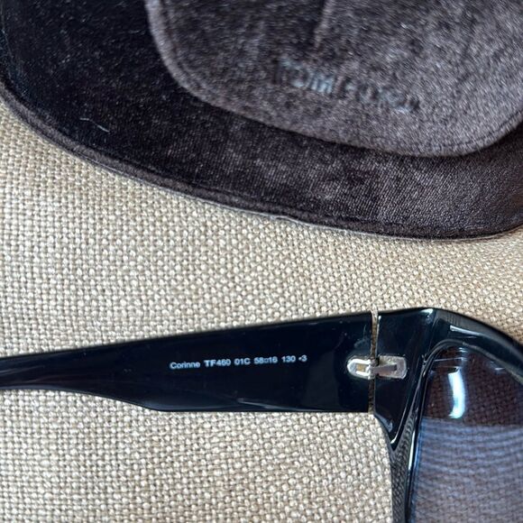 Tom Ford Tortoise Shell Sunglasses - Picture 9 of 10
